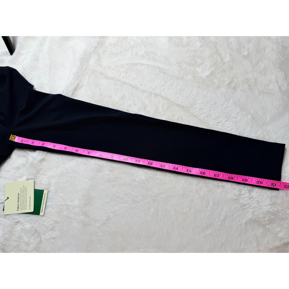 NWT Halara Patitoff Flow Ribbed Long Sleeve Crop Top Built-in Bra Black Medium - Picture 9 of 9